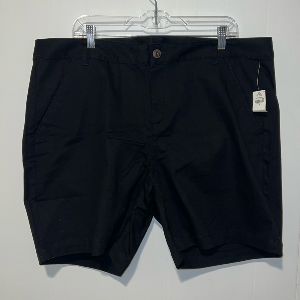 NWT Old Navy Black High Rise Bermuda Stretch 4